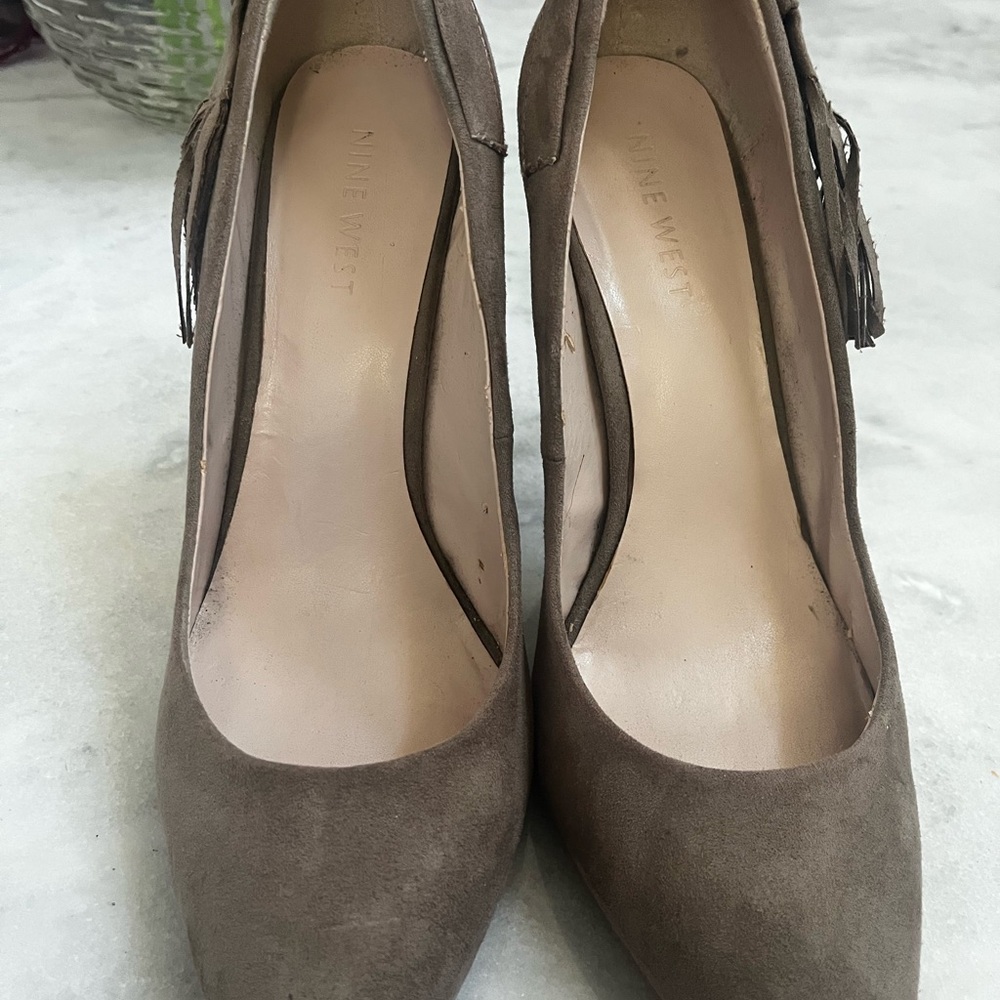 Nine West suede heels 9